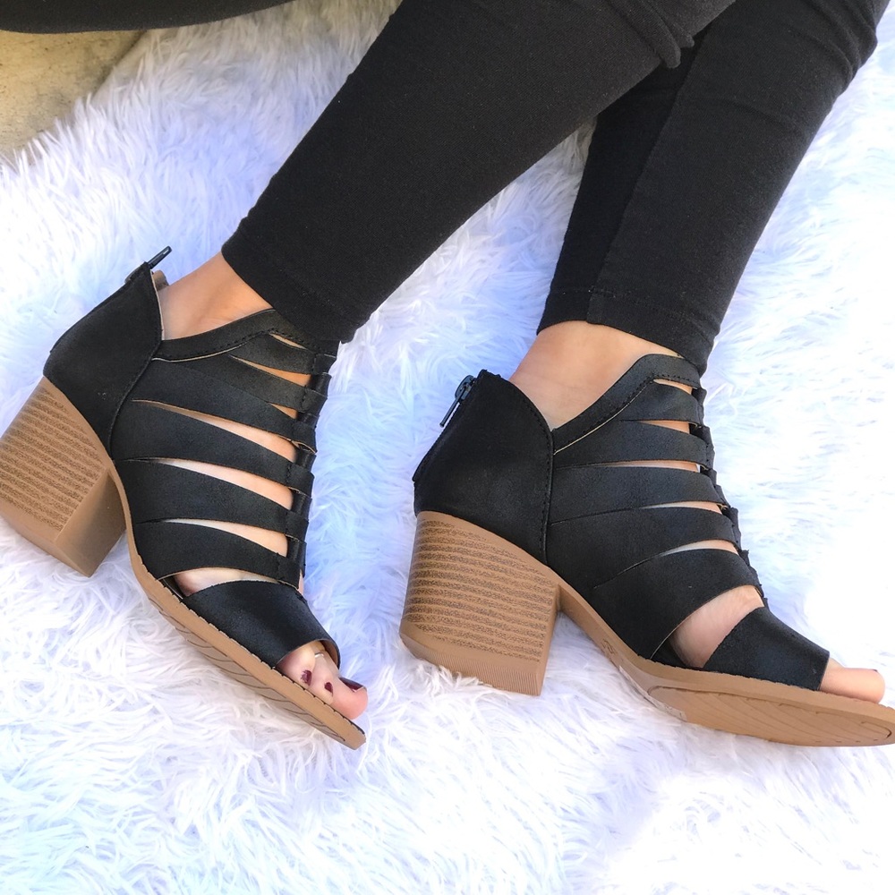 Qupid CORE Caged Booties - Picture 4 of 4